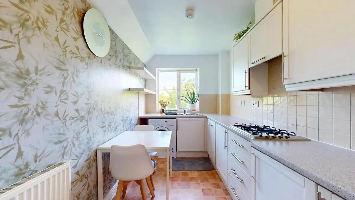 Your London Escape Bright 1 Bed Flat With Parking United Kingdom